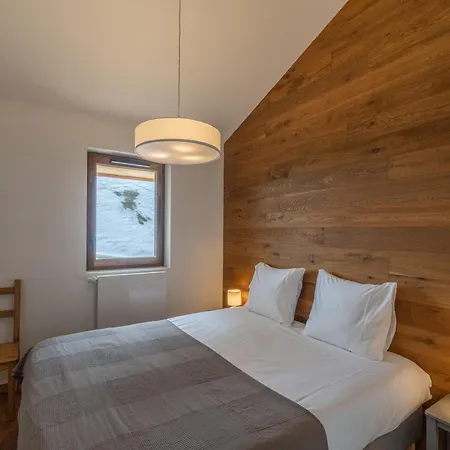 Spacieux A Courchevel, 12-14 Pers., Parking & Ski-in/ski-out *