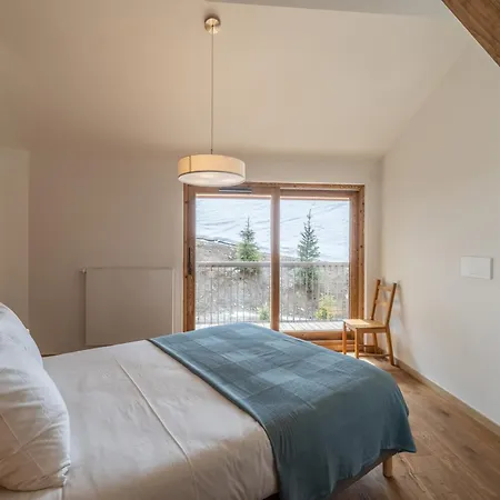 Spacieux A Courchevel, 12-14 Pers., Parking & Ski-in/ski-out