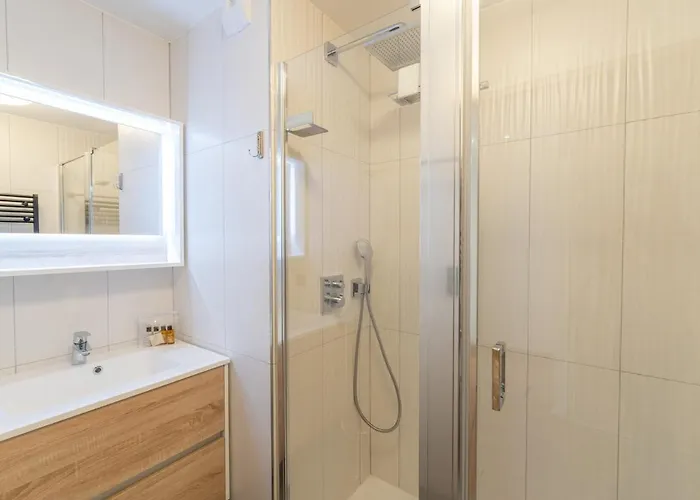 Spacieux A Courchevel, 12-14 Pers., Parking & Ski-in/ski-out - Fr-1-563-116 Lejlighed *