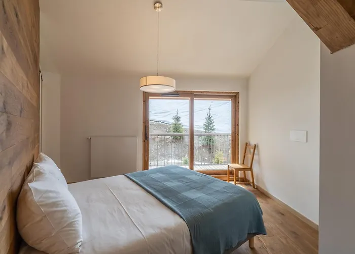 Spacieux A Courchevel, 12-14 Pers., Parking & Ski-in/ski-out - Fr-1-563-116