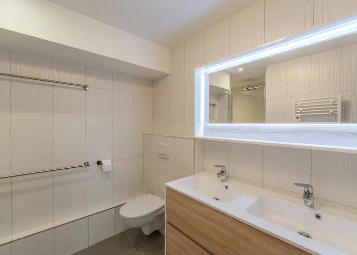 Lejlighed Spacieux A Courchevel, 12-14 Pers., Parking & Ski-in/ski-out - Fr-1-563-116