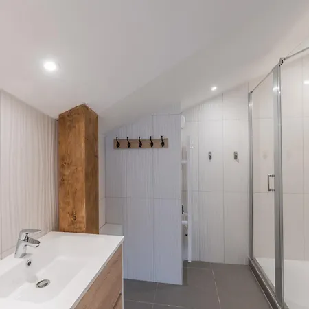 Spacieux A Courchevel, 12-14 Pers., Parking & Ski-in/ski-out - Fr-1-563-116 דירה קורשבל